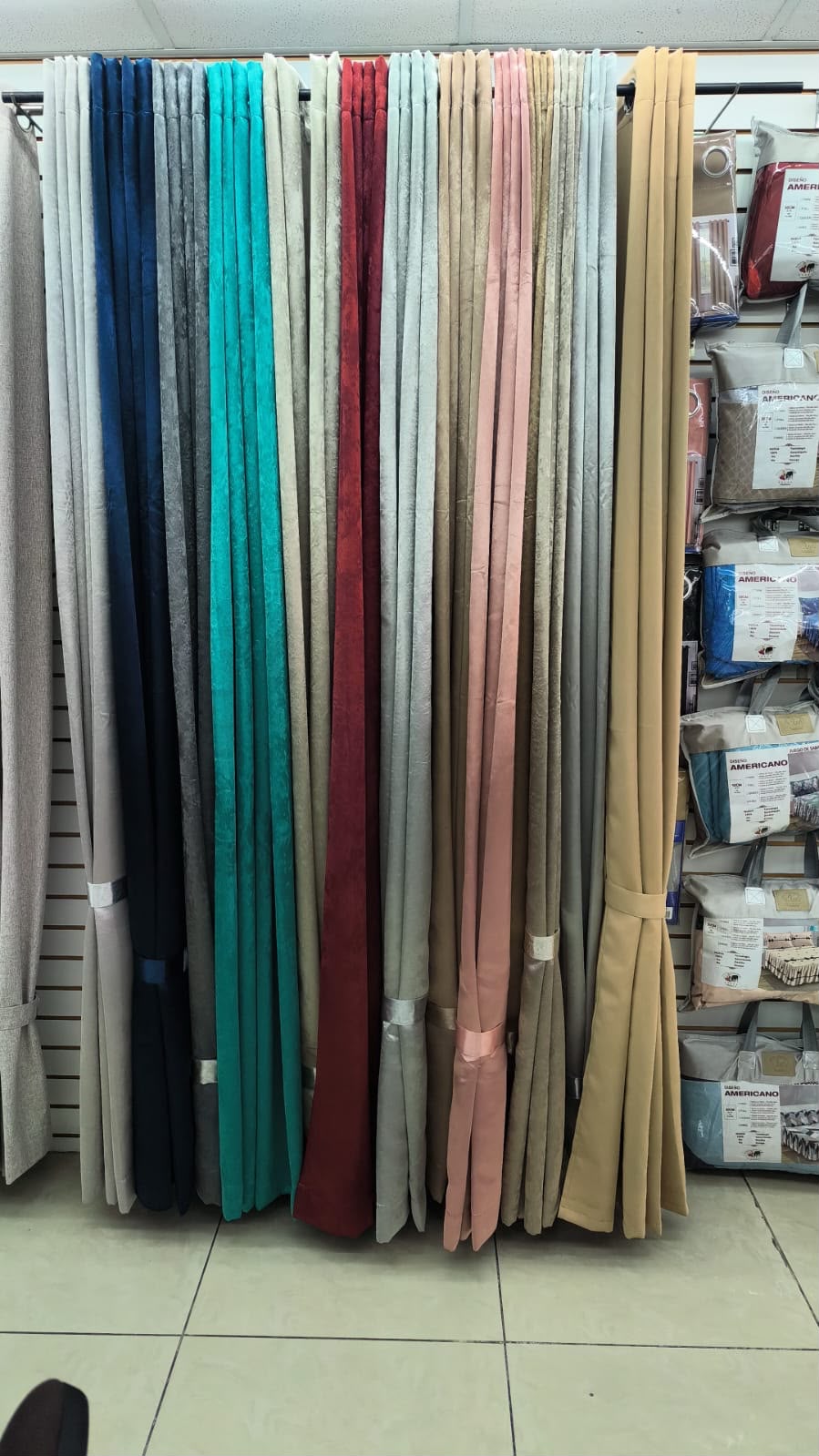 CORTINAS BLACKOUT SATINADA